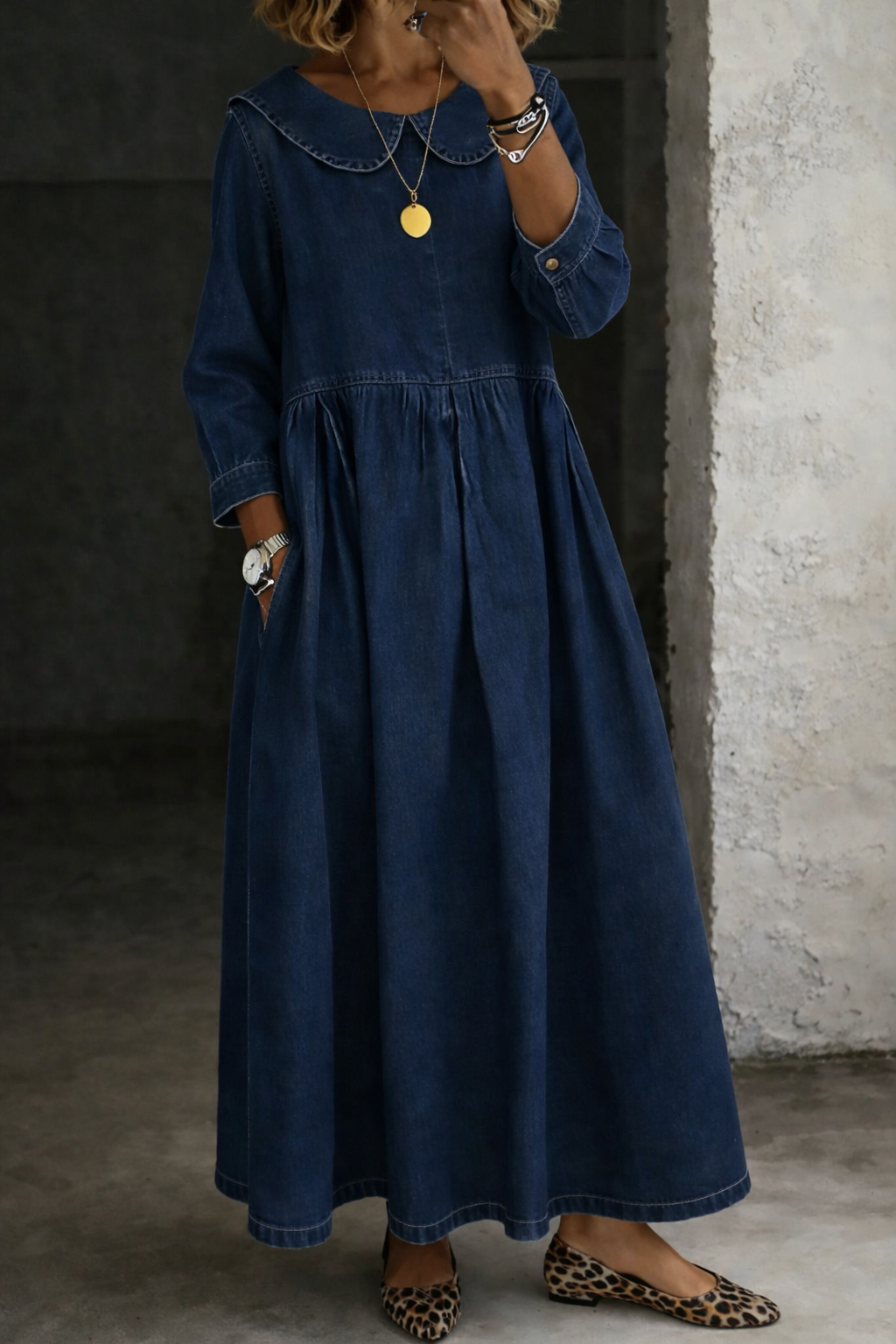 Clara™ | Denim Dress Featuring a Charming Peter Pan Collar