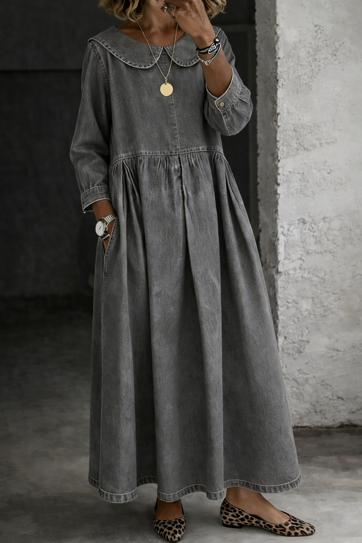 Clara™ | Denim Dress Featuring a Charming Peter Pan Collar