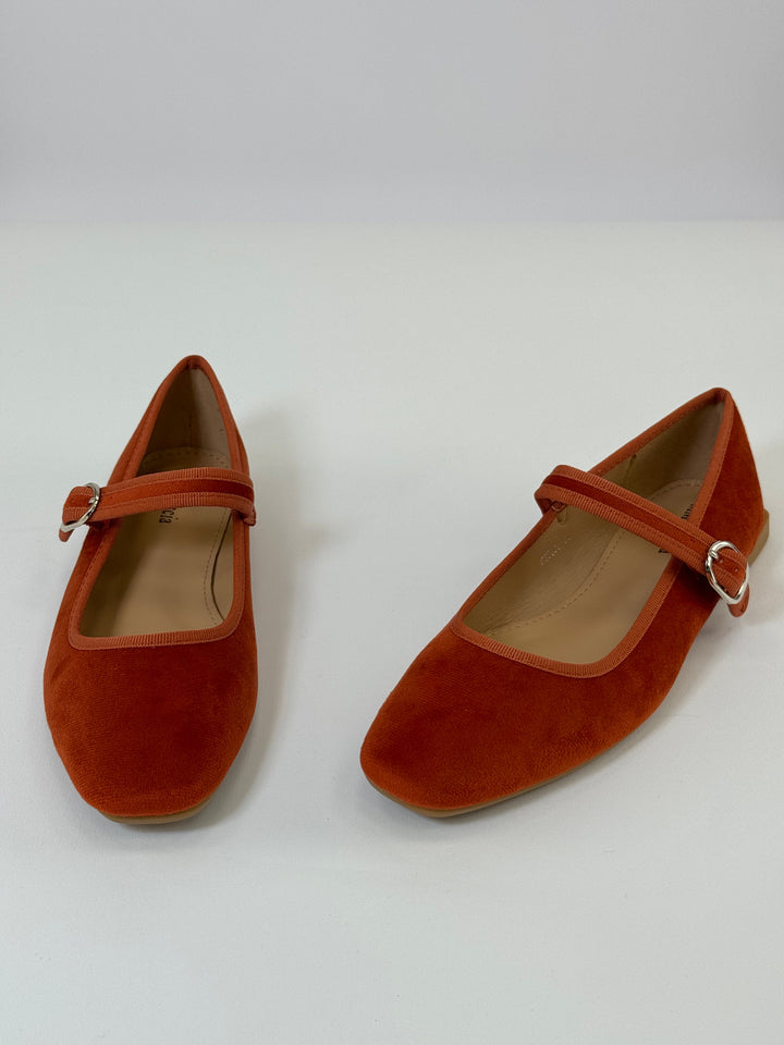 Aurora™ – Elegant Strap Comfort Flats