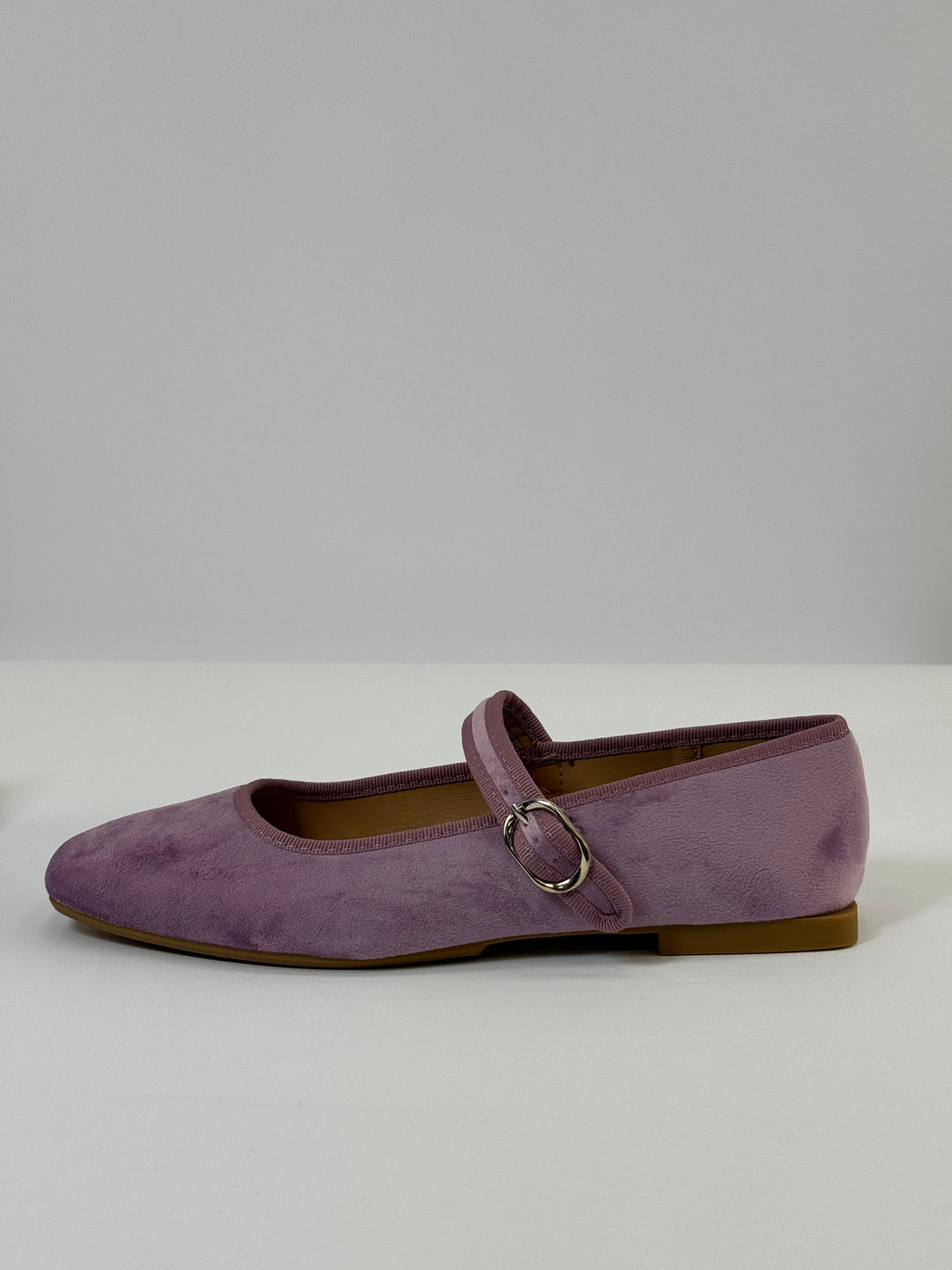 Aurora™ – Elegant Strap Comfort Flats
