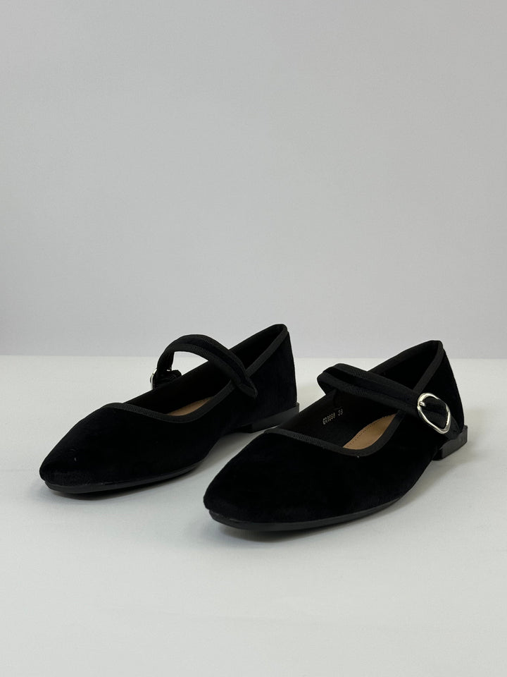 Aurora™ – Elegant Strap Comfort Flats