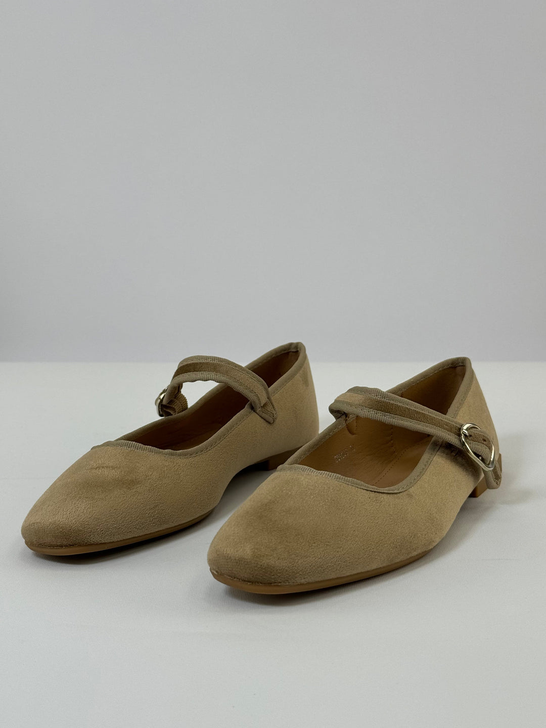 Aurora™ – Elegant Strap Comfort Flats